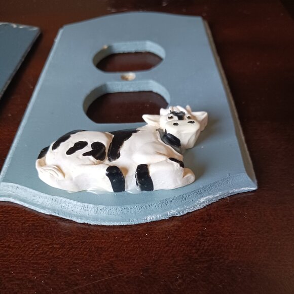 VINTAGE SWITCH Outlet COVERS Lot of 2, Blue Wooden Country Teapot and Cow - Picture 10 of 10
